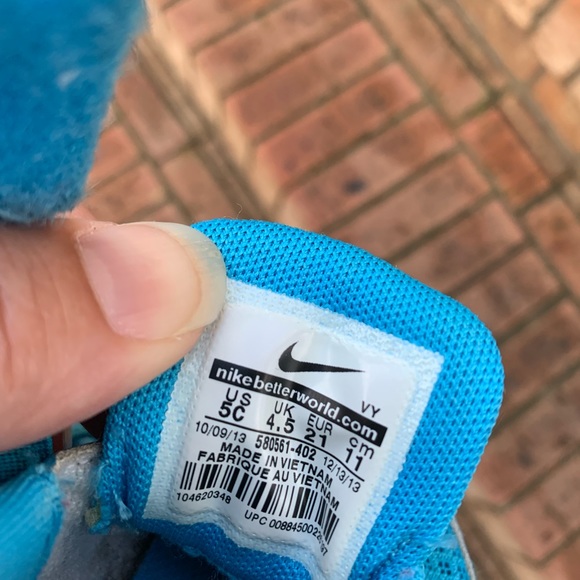 Nike Velcro shoes 5C - Picture 4 of 4